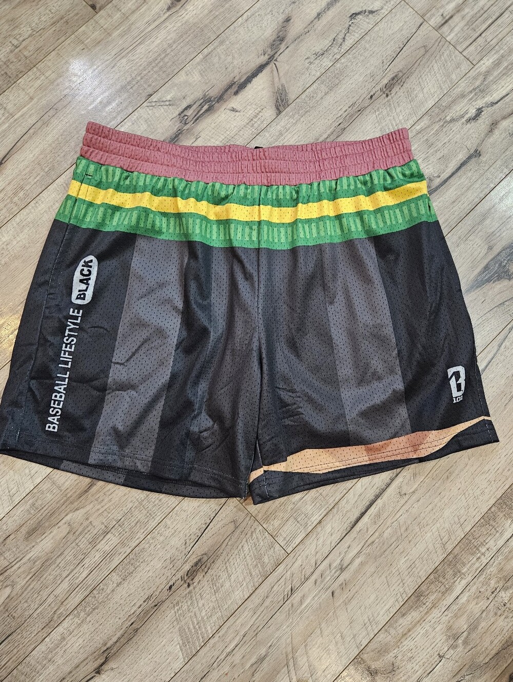 NEW Baseball Lifestyle 101 Black Pencil Shorts Men's Size Large NWT